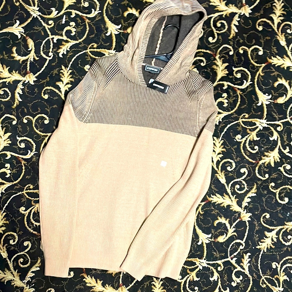 Express small /p  beige and brown new